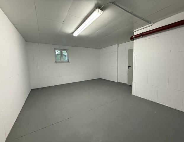 Attraktive Doppelhaushälfte mit zwei Terrassen, Garten und voll ausgebautem Dachstudio - Photo 1