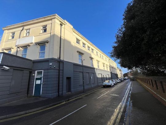Property to rent - Photo 1