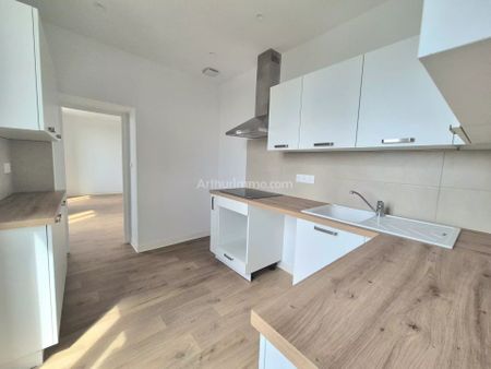 Location Appartement 3 pièces 59 m2 à Le Luc - Photo 3