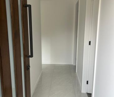 Brand New Modern 2 Bedroom Flat in Glenfield - Photo 3