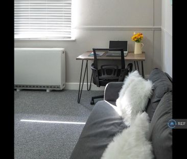 4 bedroom terraced house to rent - Photo 1