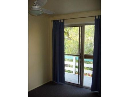 2 BED AND BALCONY 4/6 WENITONG STREET, WEST GLADSTONE, QLD 4680 - Photo 2