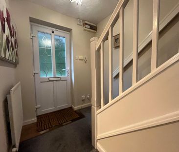 2 bedroom end of terrace house to rent - Photo 5