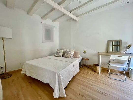 Carrer dels Banys Vells, Barcelona, Catalonia 08003 - Photo 1