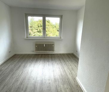 Charmante 3-Zimmer Etagenwohnung mit Klick-Vinyl in Wolfsburg - Photo 3
