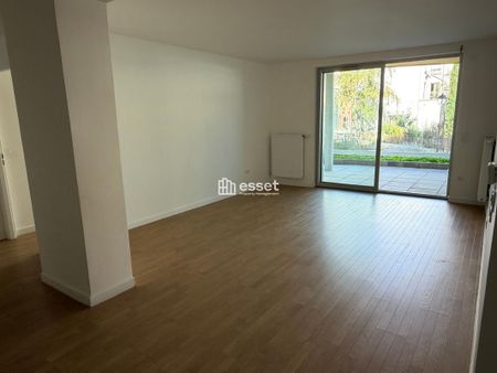 Tout savoir sur cet appartement dans le quartier Centre Ville, à Suresnes - Photo 3
