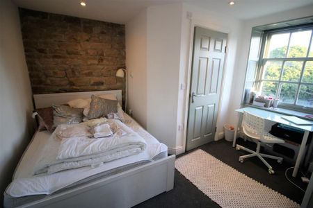 5 bedroom private hall to rent - Photo 4