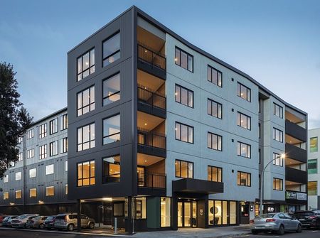 Modern, Warm & Spacious - Photo 4