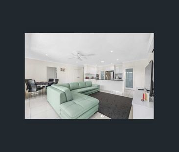 Low-Maintenance Living on a Prime Corner Block - Photo 3