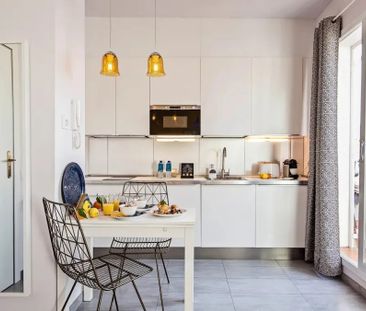 Carrer del Torrent de lOlla, Barcelona, Catalonia 08012 - Photo 6