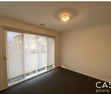 12 Cardiff Circuit, Carrum Downs - Photo 5