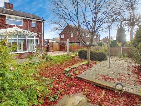 3 bedroom end of terrace house to rent - Photo 3