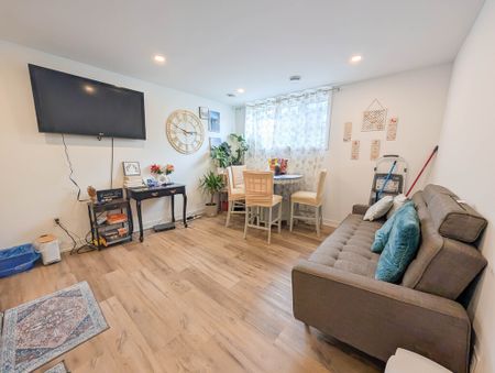 Beautiful 2-Bedroom Apartment in Niagara Falls! - Photo 5