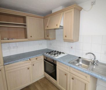 2 bedroom end of terrace house to rent - Photo 1