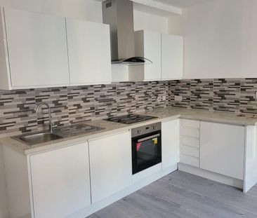 Studio Flat, London Road, SO15 - Photo 3