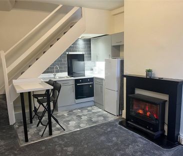 1 bedroom semi-detached house to rent - Photo 2