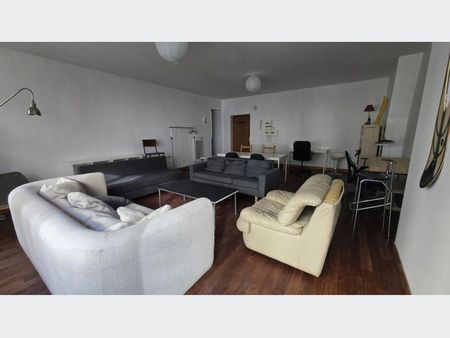 Appartement à Louer à LILLE 1440 € - Photo 3