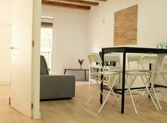 Carrer de la Lluna, Barcelona, Catalonia 08001 - Photo 1