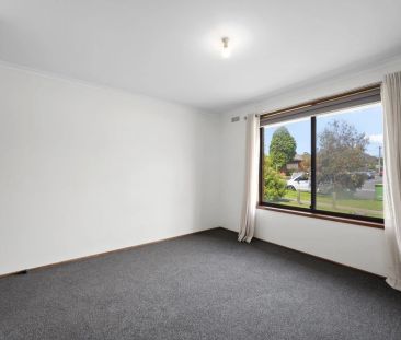 Spacious, Well Presented 2- Bedroom Unit - Photo 4