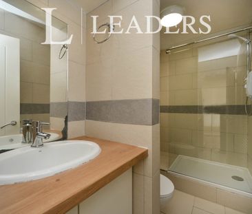 2 bedroom apartment to rent Glynde House, Palmeira Avenue, Hove, BN3 - Photo 1