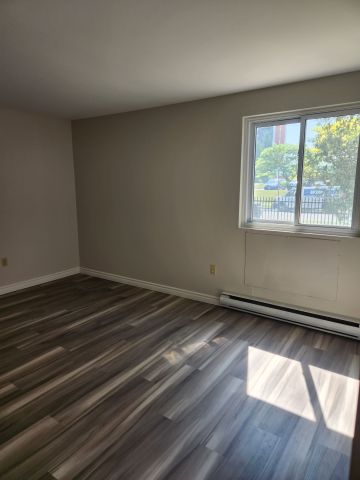 For Lease - 1100 Jalna Boulevard Unit# 101, London South, Ontario - Photo 4