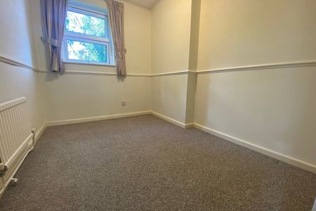 Broadwater Crescent - Photo 5