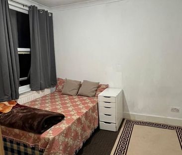 Room in a Shared House, Monega Road, E7 - Photo 6