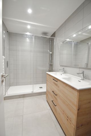 Location Appartement 3 pièces 84m² GANNAT 03800 - Photo 3