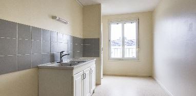 Appartement – Type 4 – 80m² – 336.25 € – LE BLANC - Photo 2