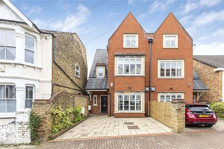 A spacious five bedroom family home, close to River and Putney High Street. - Photo 5