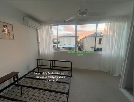 Scarborough - Photo 2