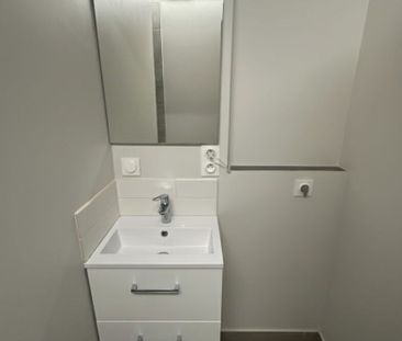 Location Appartement 3 pièces 54m² MONT ST AIGNAN 76130 - Photo 5