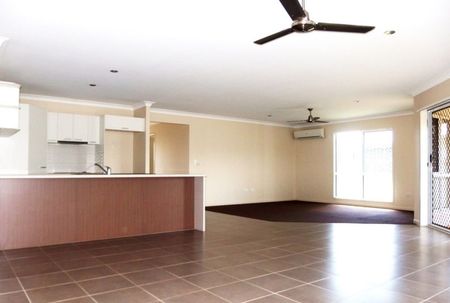 Spacious Family Home in a Quiet Location - Photo 2