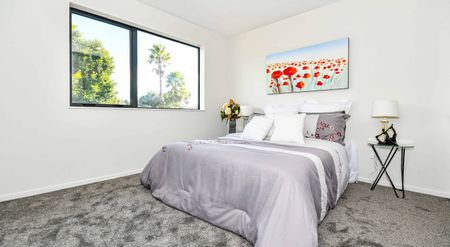 Easy care living - family friendly - Photo 3