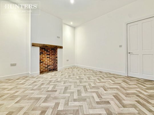 3 bedroom House To Let Total Size: 937 SQ FT - Photo 1