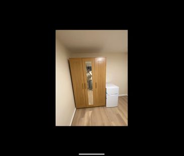 Room in a Shared House, Denzil Road, NW10 - Photo 5
