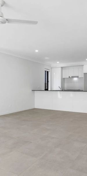 Modern, low-maintenance living in a quiet pocket of Logan Reserve. - Photo 1