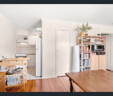 Comfort Living, Convenient Location - Photo 6