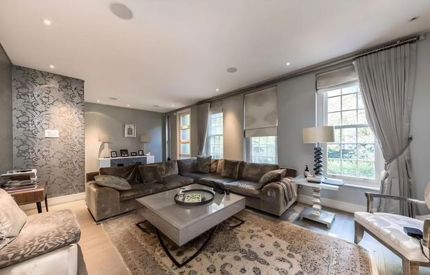 5 bedroom terraced house to rent - Photo 1