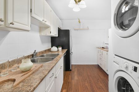 For Lease - 1666 Queen Street Unit# Th24, Toronto, Ontario - Photo 4