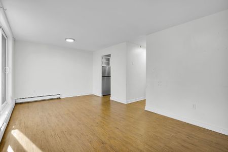 For Lease - 294 Saulsbury Street Unit# 301, Strathroy-Caradoc, Ontario - Photo 3