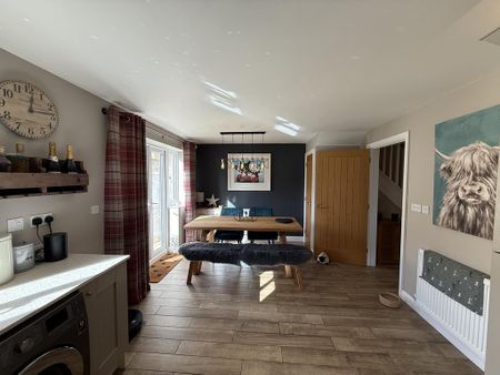 3 bedroom detached house to rent - Photo 3