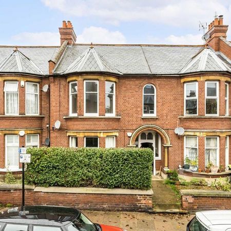 3 bedroom flat to rent - Photo 4