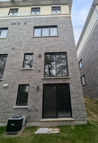 For Lease - 18 Gerry Henry Lane, Clarington, Ontario - Photo 3