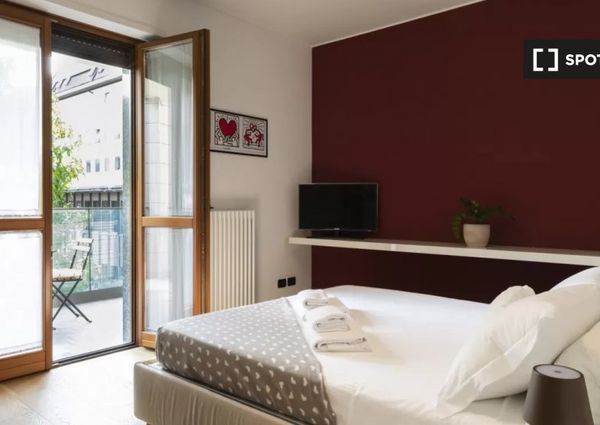 milan, Lombardy 20142