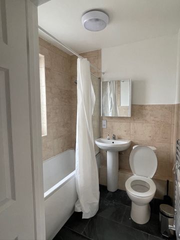 5 Bed Terraced House, Redhill St, NW1 - Photo 3