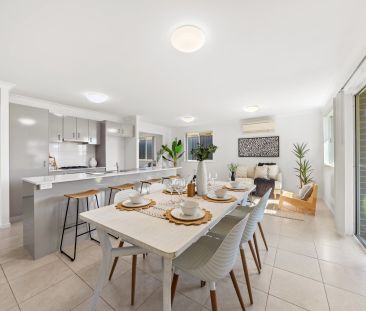 Stylish Family Home in Quiet Wadalba Location - Photo 4