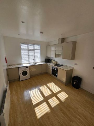 Room in a Shared House, Lonsdale Avenue, HA9 - Photo 3