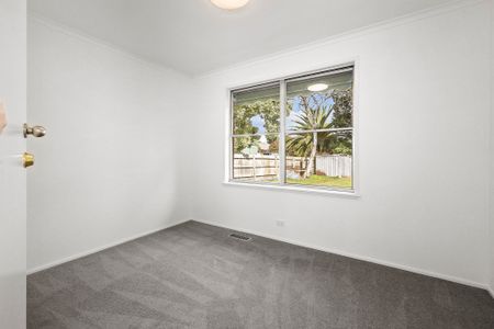 Low-Maintenance Living in a Quiet Frankston Pocket - Photo 3