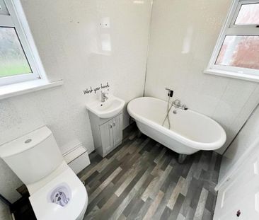3 bedroom semi-detached house to rent - Photo 4